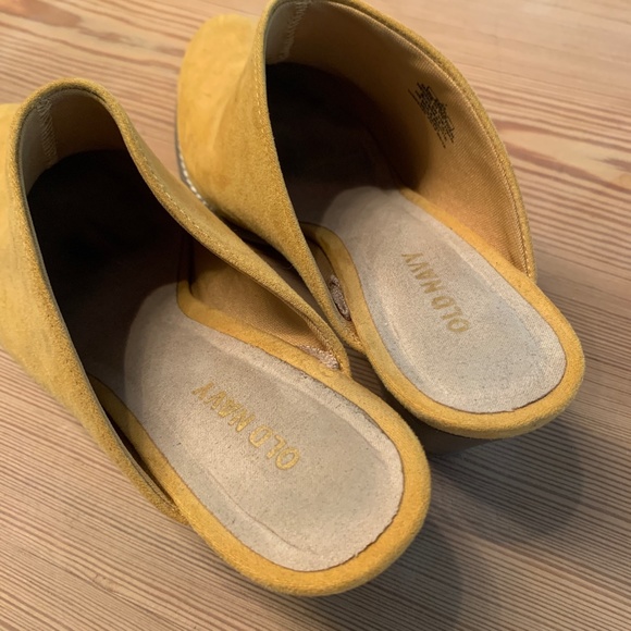 Womens slip on shoes with heel - Picture 4 of 6